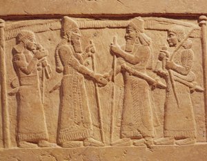 Relieve que representa al rey Salmanasar III (858-824 a.C.) de Asiria reuniéndose con un babilonio